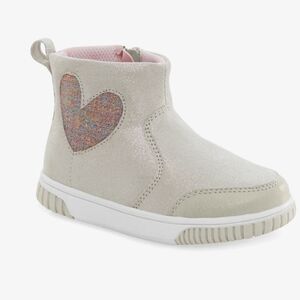 Striderite Nora Boot in champagne girls shoes
